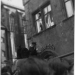 Halle, Marktplatz, Panzer vor dem Marktschlösschen (Foto: Archiv Verein Zeit-Geschichte(n), Nr. 33)